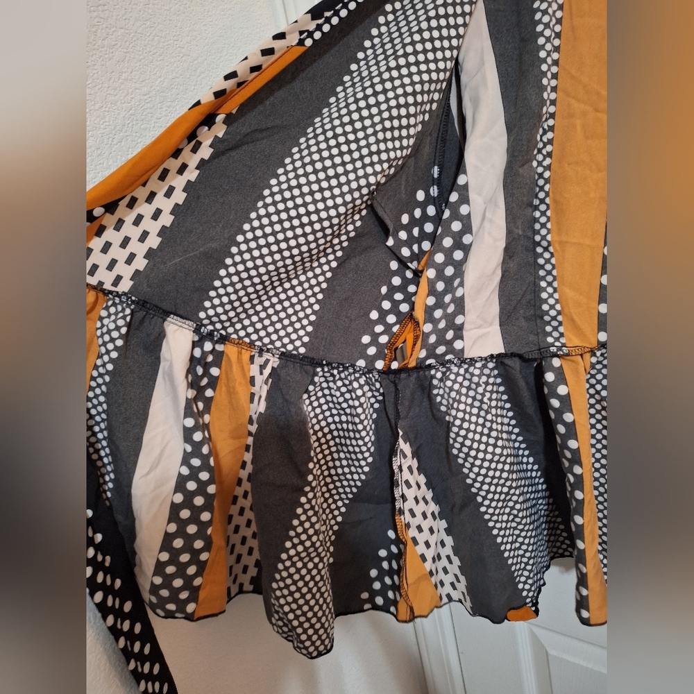 Fall colored wrap blouse - Picture 4 of 5